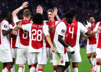 Ajaxov parni valjak, Farioli nakon Feyenoorda pobjeđuje i PSV