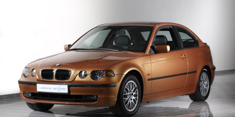 Auto Klub – Bez volana, papučica gasa i kočnice: Ovo je najluđi BMW u povijesti