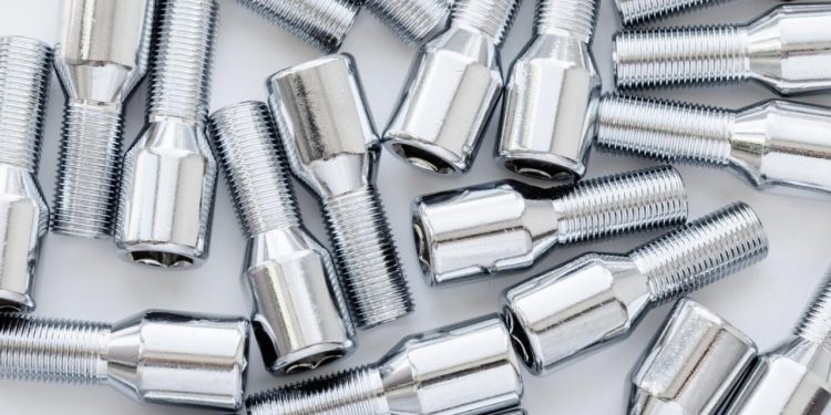 Auto Klub – Dijamanti ili obični vijci? Šarafi na ovom autu koštaju kao pet Dacia Sandero