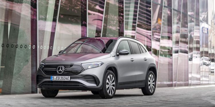 Auto Klub – Električni Mercedes spontano buknuo: Požar zahvatio obiteljsku kuću, a zapalio se kad nije bio na punjaču