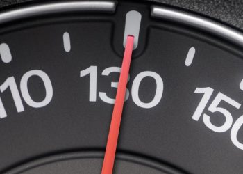 Auto Klub – Kolika je razlika u potrošnji između 90 i 130 km/h? Ovo je optimalna brzina za maksimalnu uštedu