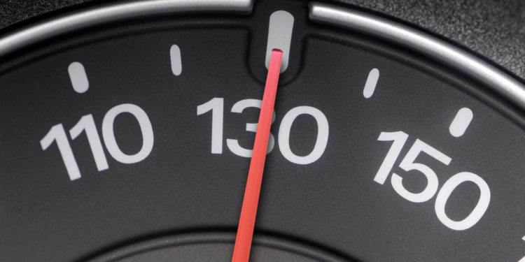 Auto Klub – Kolika je razlika u potrošnji između 90 i 130 km/h? Ovo je optimalna brzina za maksimalnu uštedu