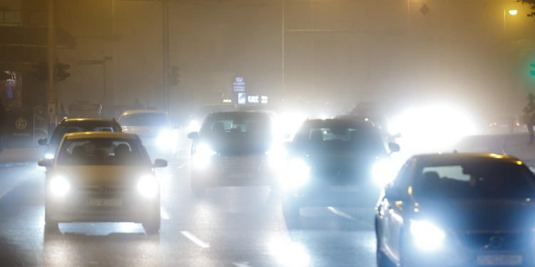 Auto Klub – Magla je prekrila ceste: Ovo je 5 važnih savjeta kojih se treba držati kad sjednete za volan