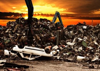 Auto Klub – Nemaju milosti: U ovoj državi žele prisiliti ilegalne ‘cestovne trkače’ da gledaju kako im uništavaju aute