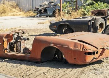 Auto Klub – Netko će imati puno posla: Ovaj hrđavi komad zgužvanog lima platio je poput novog VW Golfa, evo i zašto