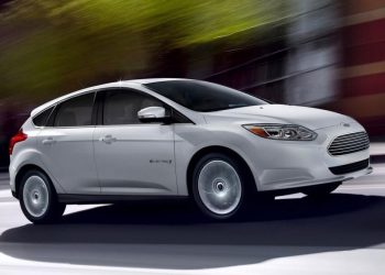 Auto Klub – Obitelj kupila rabljeni električni auto, cijena zamjenske baterije ih zgrozila