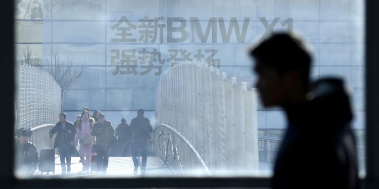 Auto Klub – Očajničke mjere: Europski proizvođači troše stotine milijune eura kako bi im trgovci u Kini preživjeli