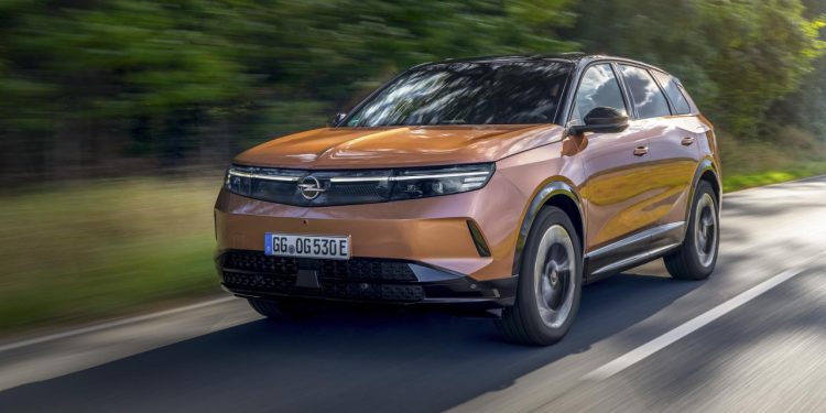 Auto Klub – Sjeli smo za upravljač najmodernijeg Opela: Novi Grandland uskoro stiže u Hrvatsku, imamo sve detalje