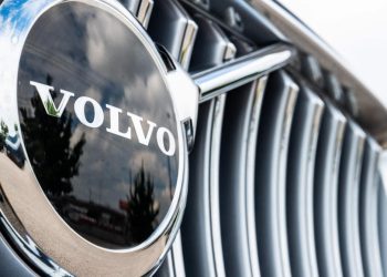 Auto Klub – Starim Volvom prešao 1,6 milijuna kilometara, ljudi šokirani ‘poklonom’ švedske kompanije