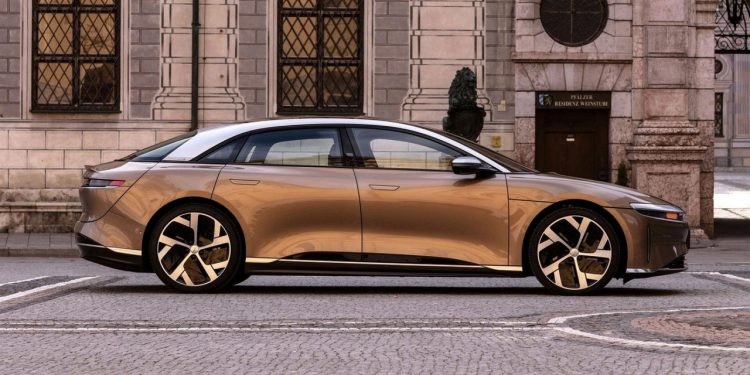 Auto Klub – Top 10: Od gotovo 700 km naviše, ovo su električni automobili s najvećim dosegom