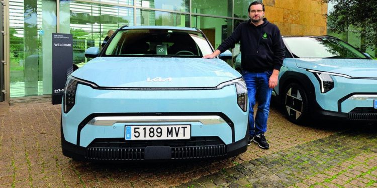 Auto Klub – U Portugalu smo sjeli za upravljač Kije EV3: Novi je korejski kompakt prava kutija iznenađenja