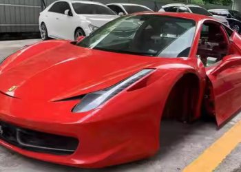 Auto Klub – Uvijek ste željeli voziti Ferrari? Pronašli smo jedan na Alibabi, fali mu samo ‘nešto dijelova’