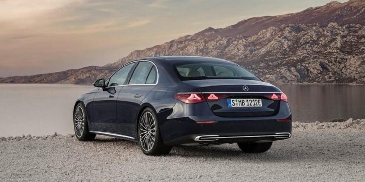 Auto Klub – Vlasnik Porschea 911 zgrožen zamjenskim Mercedesom E-klase: ‘Neću voziti taj kauč na kotačima’