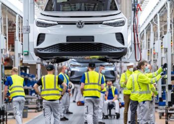 Auto Klub – Zbog elektrifikacije bi u njemačkim tvornicama automobila moglo biti izgubljeno gotovo 200.000 radnih mjesta