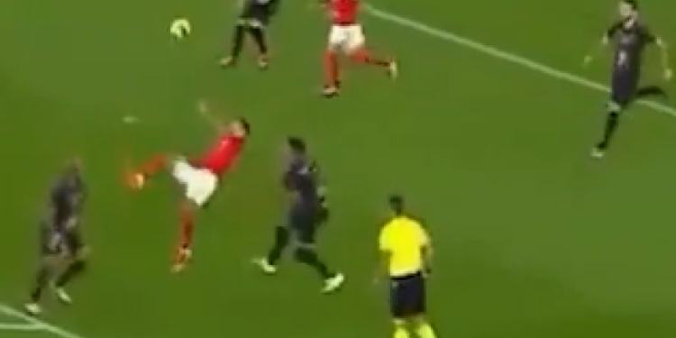 Benfica, Di Maria nevjerojatno: udarac iznad glave s ruba kaznenog prostora!