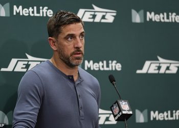 Bizaran razlog Aaron Rodgers ‘ODBIJA skeniranja ozljeda’ tijekom noćne more sezone Jetsa