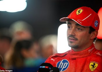 Charles Leclerc lansira nevjerojatno brbljanje s oznakom X nakon završetka Velike nagrade Las Vegasa… dok bijesna Ferrarijeva zvijezda baca zlokobno upozorenje prije dolaska Lewisa Hamiltona