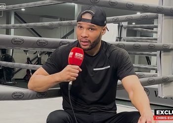 Chris Eubank Jr emotivno moli da se ponovno ujedini sa svojim otuđenim ocem, 58, nakon što je rekao da ‘nije mogao biti samo moj tata’ i da želi kontrolirati njegovu karijeru