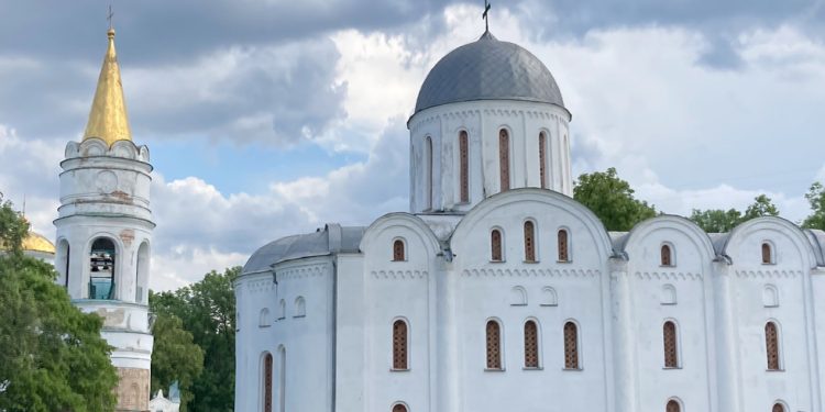 Drevna pravoslavna katedrala u Ukrajini pretvorena u kino – MP (SLIKE) – RT Rusija i bivši Sovjetski Savez