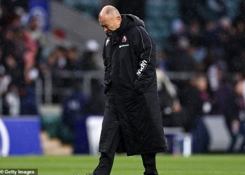 Eddie Jones otkriva da ga je zlostavljao obožavatelj ‘klaun’ po povratku u Twickenham dok je Japan bio potučen od Engleske – dok bivši šef obećava da će odgovoriti na ‘toksične’ tvrdnje Dannyja Carea
