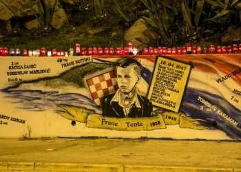 Frane Tente izvjesio hrvatsku zastavu na Marjanu, Udba ga ubila u Lepoglavi 8. studenoga