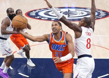 Gilgeous-Alexander neuhvatljiv, Thunder avalanche. Bucks, kriza bez kraja