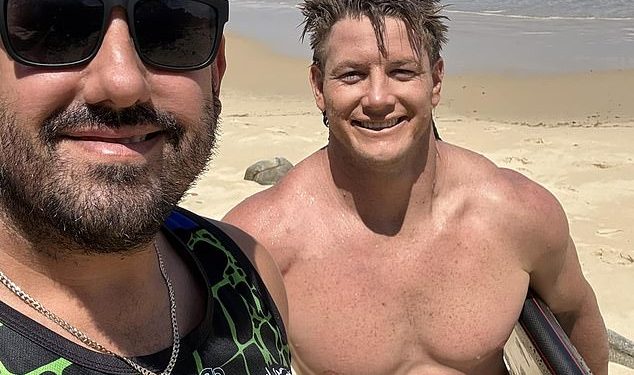 Harry heroj! Zvijezda NRL-a spasila je DVOJICA plivača koji su se borili na dasci – i to nije prvi put da je kapetan Melbourne Storma spasio život