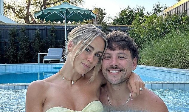 Influencerica Steph Claire Smith kritikovana je od strane obožavatelja zbog dijeljenja eksplicitnih detalja o njezinoj seksualnoj ozljedi: ‘Pretjerano i traženje pažnje’