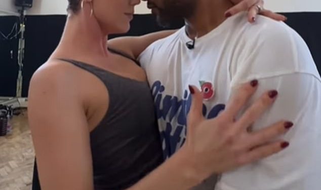 JB Gill iz Strictlyja dijeli uzbudljivu snimku sa svojom novom plesnom partnericom Lauren Oakley dok pokušavaju podići virus – nakon što se Amy Dowden povukla iz serije