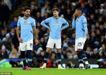 Jamie Redknapp napada ‘osnovnu’ obranu zvijezde Man Cityja dok su prvaci Premier lige ostali šokirani napadom Spursa