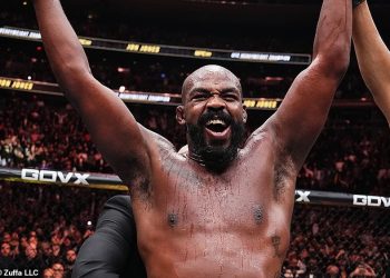 Jon Jones proglašen je ‘najlažnijom osobom na svijetu’ nakon što je slavio s Donaldom Trumpom na UFC eventu