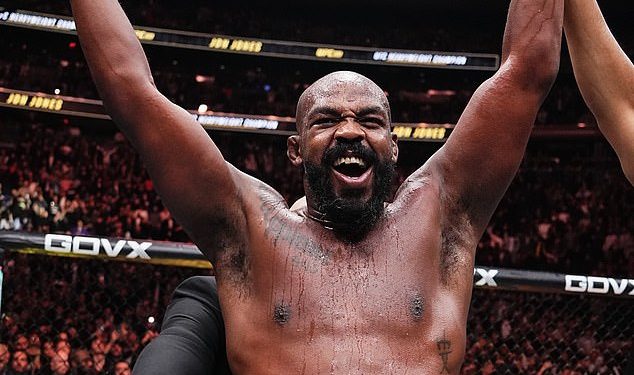 Jon Jones proglašen je ‘najlažnijom osobom na svijetu’ nakon što je slavio s Donaldom Trumpom na UFC eventu