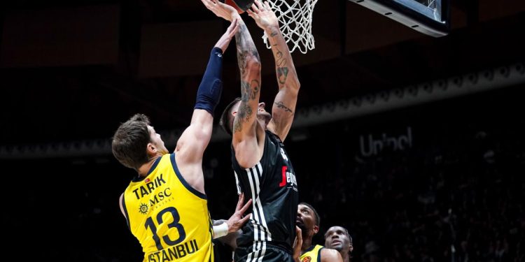 Košarka, Euroliga: Virtus Bologna-Fenerbahce 82-86