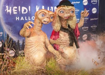 Kostim Heidi Klum za Noć vještica 2024. otkriven tijekom epskog trenutka na crvenom tepihu