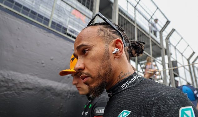 Lewis Hamilton prijeti NAPUŠTANJEM ostatka F1 sezone jer novi zvuk s njegovog radija otkriva da je Mercedesov bolid nazvao ‘najgorim ikada’ u ‘katastrofi’ vožnji na Velikoj nagradi Brazila