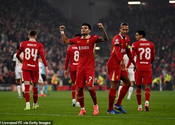 Liverpool 4-0 Bayer Leverkusen OCJENE IGRAČA: Tko brzo postaje najbolji igrač sezone za Redse? Kako je ocijenio heroja hat-tricka Luisa Diaza? A tko je ponekad bio labav u posjedu?