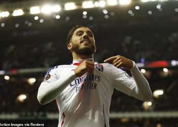 Lyonova ‘tražena cijena za Liverpoolovu potencijalnu zamjenu za Mohameda Salaha je otkrivena’ – nakon što su divovi Ligue 1 u škripcu s novcem ‘privremeno ispali iz lige’