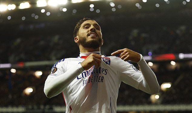 Lyonova ‘tražena cijena za Liverpoolovu potencijalnu zamjenu za Mohameda Salaha je otkrivena’ – nakon što su divovi Ligue 1 u škripcu s novcem ‘privremeno ispali iz lige’