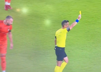 MLS, Herrera ludilo: Meksikanac pljuje suca i biva isključen