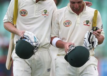 Michael Clarke otvorio je priču o nevjerojatnom pozivu na koji je odgovorio od obitelji Phillipa Hughesa neposredno prije tragične smrti zvijezde kriketa u dobi od samo 25 godina: ‘Bilo je to najteže razdoblje u mom životu’