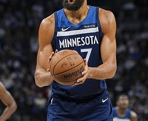 NBA zvijezda Rudy Gobert – koji je bio prvi slučaj Covida u ligi – pozdravlja nominaciju Donalda Trumpa za RFK Jr.