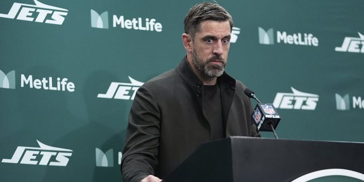 NFL trade deadline LIVE: Jets trade receiver after Aaron Rodgers criticism as Marshon Lattimore leaves Saints