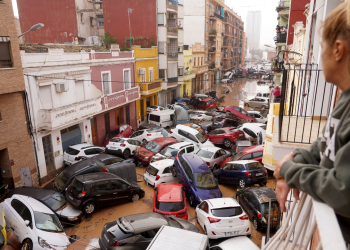 Najmanje 63 mrtvih u razornim iznenadnim poplavama diljem istočne Španjolske, kažu dužnosnici