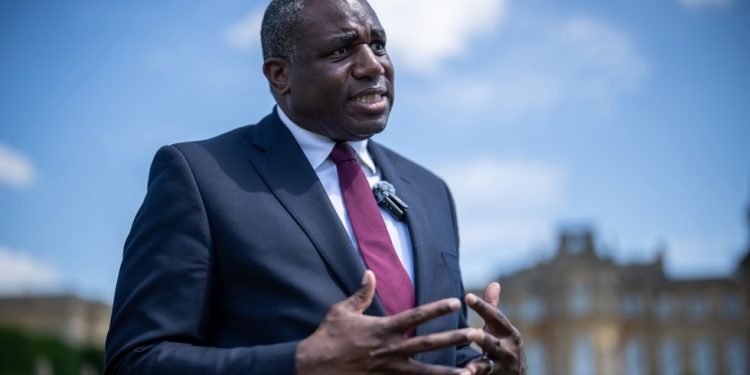 Najviši britanski diplomat kaže da reparacija ‘nije u gotovini’ — RT World News