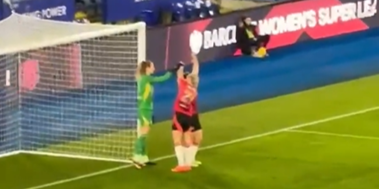 Nevjerojatno u Engleskoj: dižu ruke da… vratar ne vidi loptu!