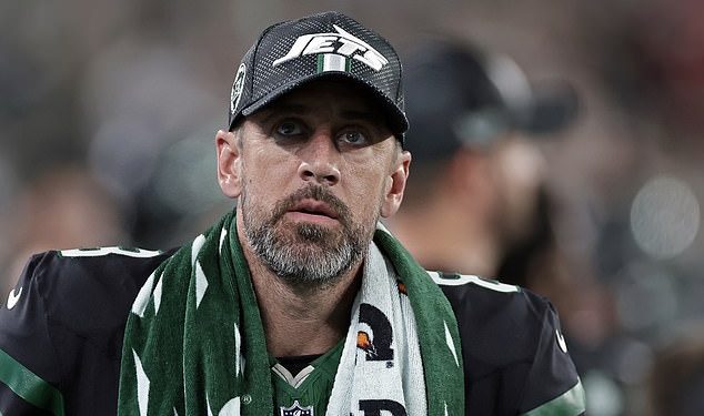 Obožavatelji NFL-a misle da znaju zašto je teksaški trener DeMeco Ryans brutalno omalovažao Aarona Rodgersa