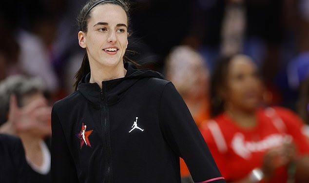 Obožavatelji kritikuju ‘odvratnu’ Nenadmašnu jer je nagovijestila da se Caitlin Clark pridružila odcjepljenoj ligi u 22-minutnom videu