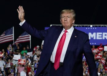 Omiljena slavna osoba Donalda Trumpa udvostručila je podršku Kamale Harris nakon što je priznao da je ‘voli’