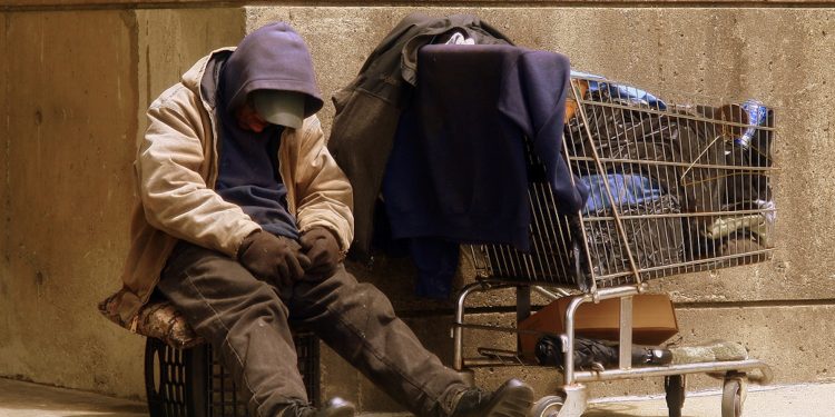 Papa na ručak pozvao 1300 siromaha: ‘Molitva siromaha uzdiže se Bogu’