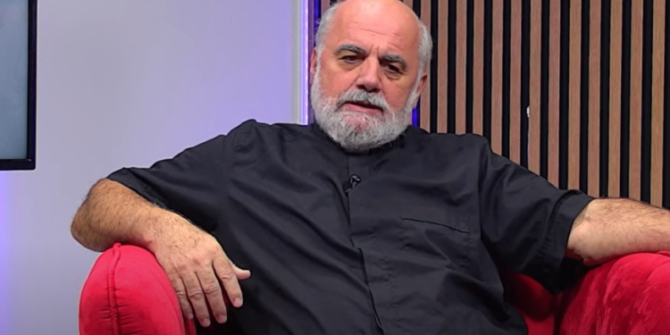 Pater Ike se pojavio u javnosti i zagrmio: ‘Govorio sam istinu i bio politički nepodoban’